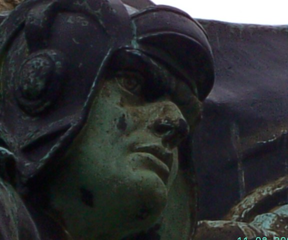 Sowjetisches Denkmal an der Sportbootschleuse in Brandenburg - Foto: Stefan Schneider