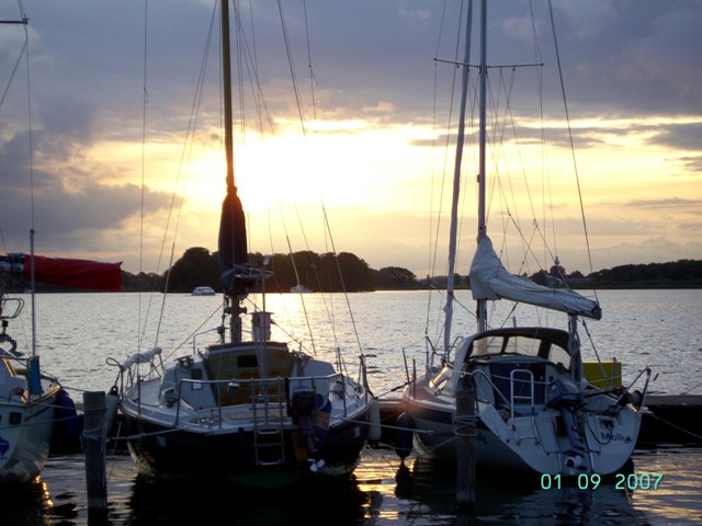 Kitsch, aber so wars wirklich: Hafen Rechlin, Kleine Müritz - Foto: Stefan Schneider 